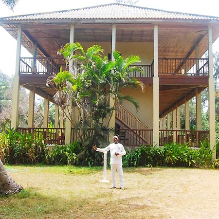 Auberge De Grand Popo Luaran gambar