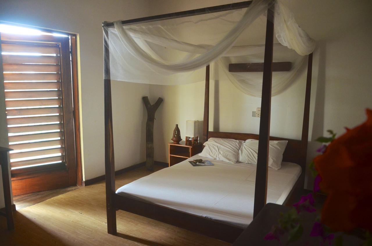 Auberge De Grand Popo Luaran gambar